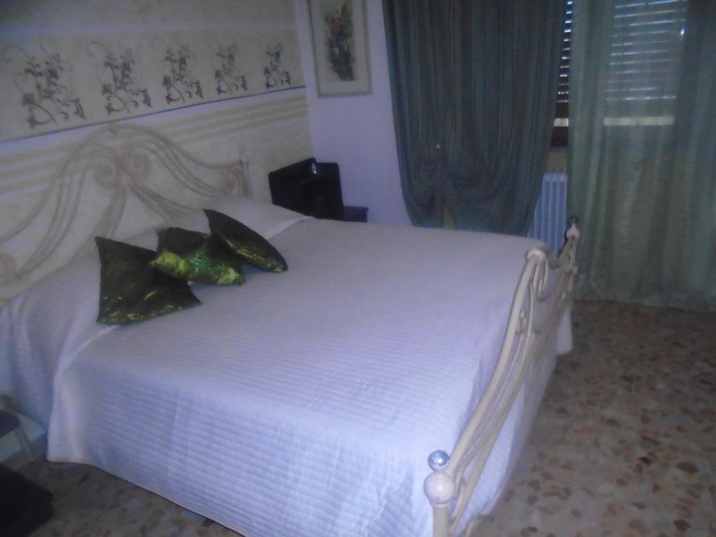 Tropical Bed&Breakfast ルッカ エクステリア 写真